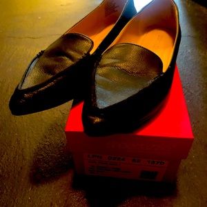 Black flats. Tyler, size 7. Only worn once.
